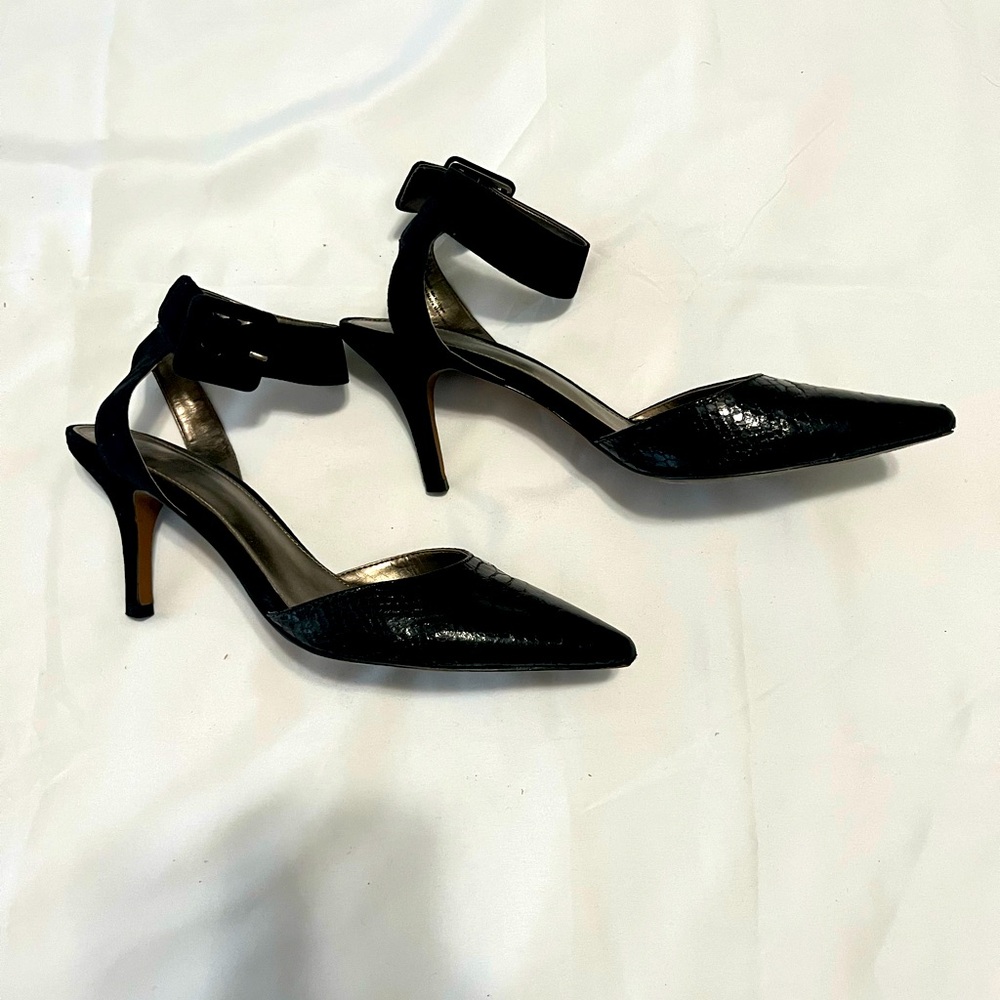 Black Loft Ankle Strap Heels Sz 8
